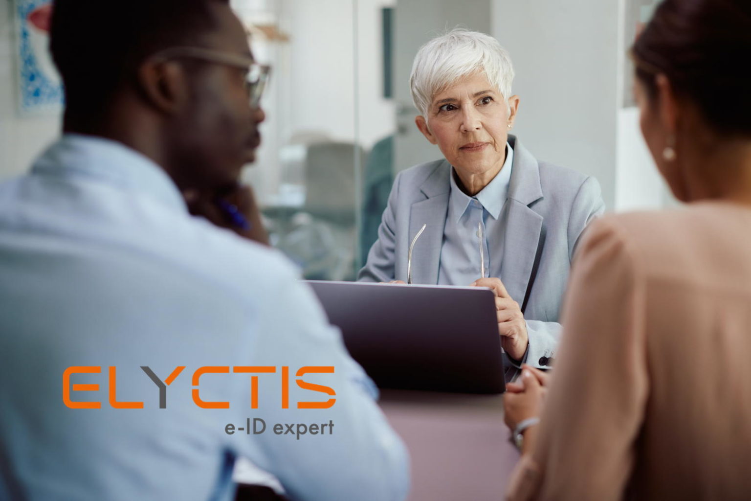 Bank Branch Kyc Gets The Right Solution With Elyctis New Id Box Id1